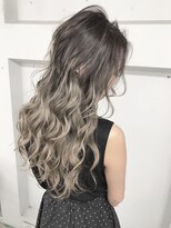 アンダーバーホワイト 鳳店(_WHITE)&nbsp;☆これぞ王道の外国人風グラデーションカラー☆