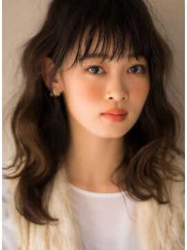 サーカス バイ ビュートリアム 青山(CIRCUS by BEAUTRIUM) 大人なフレンチウェーブセミロング