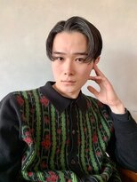 アンアミ キチジョウジ(Un ami Kichijoji)&nbsp;【Un ami】ツヤ×センターパートで大人っぽく