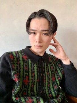 アンアミ キチジョウジ(Un ami Kichijoji) 【Un ami】ツヤ×センターパートで大人っぽく