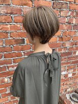 ビハツヤ(BIHATSU-YA)&nbsp;マッシュショート×ハイライトカラー