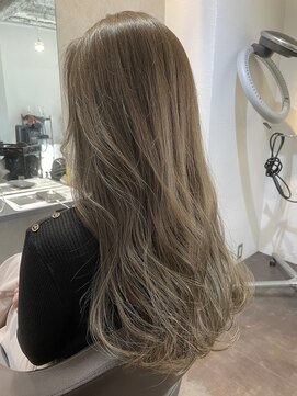 エイル 西梅田(eyl) ハイライト × ほんのりオリーブグレージュ☆