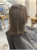 柔らかい雰囲気のミディアム　透明感カラー　切りっぱなし