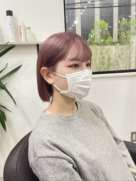 アイズ 横浜(IS) 横浜/mikiya指名/切りっぱなしボブ/ハイトーンピンク