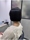 あご下切りっぱなしボブ