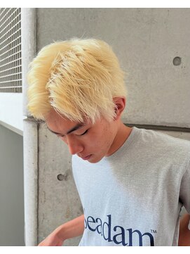 メルシー トータル ブランディング サロン(merci TOTAL BRANDING SALON) メンズ 抜きっぱなしブロンド×スパイキーショート