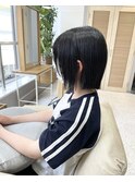 黒髪×切りっぱなしショートボブ