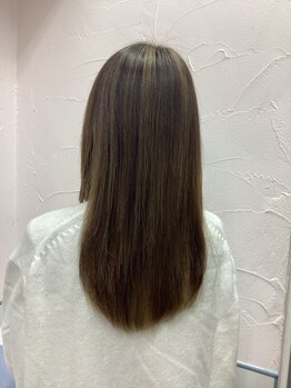 【川崎駅徒歩5分、京急川崎駅徒歩8分】縮毛矯正やトリートメントで髪質改善◎潤いたっぷりのツヤ髪に♪