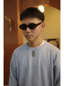 エディ(Edy) メンズスパイキーショート刈り上げスキンフェード眉毛カット岡山