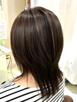 アズール 草加(azule)&nbsp;40代・50代おすすめ　レイヤーカット  ミディアムレイヤー