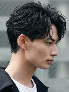 バイフィフス 原宿/表参道(by fifth) 原宿毛流れセンターパートフェザーショートビジネスショート黒髪