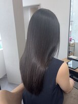 アヴェル 自由が丘(Avelle) 艶髪ストレート 大人可愛いナチュラルロング