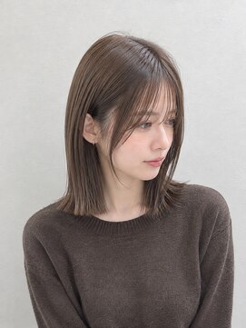 リア(Li'a by neolive) 切りっぱなしボブ×透明感カラー