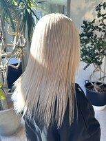 ヲタク(wotaku.)&nbsp;ホワイトブロンドハイトーンブリーチトリプルカラーリタッチ髪色