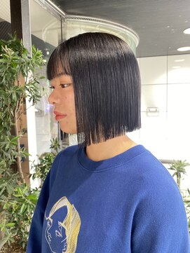 ヘアーアンドメイク ビス(HAIR&MAKE bis) グレージュカラー×タッセルボブ【中西思実】