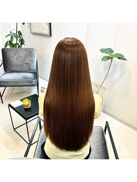 ジエクト ヴィシア(The Ect VIXIA) 髪質改善ストレート オリーブカラー 艶髪 縮毛矯正 美髪