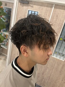 リノ カルバリ(Lino Calbari) エアリー感パーマ