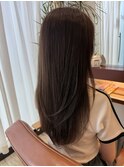 やわらかい質感の艶カラー