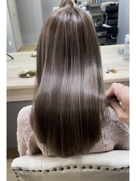 リティー バイ ジルブラン(Lity by JILBLAN) レイヤーカット/ハイライトカラー/イルミナカラー[鹿児島中央駅]