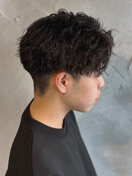 ニアウ 高崎店(Niau) MEN’S HAIR/縦落ちツイストスパイラル/センターパート/群馬高崎