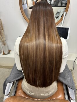 グリード ヘアー(GREED hair)の写真/"GREED HAIR"はヘアケアも一流！褒められサラ艶髪の秘訣はお客様に心から寄り添うカウンセリング☆