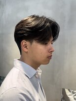 ニコトウキョウ 新宿(nico TOKYO)&nbsp;テーパーフェードニュアンスパーマ刈り上げセンターパートメンズ