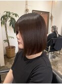 ハンサムショートレイヤーカットミルクティーベージュハイトーン