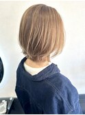 大人可愛い丸みショートボブ×ベージュカラーで柔らかい印象に