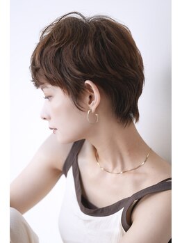 シスタ(SISTA)の写真/骨格・顔型・お悩みを診断♪ショートやボブの乾かすだけで決まる骨格補正カットが大人気◎SiSTA自由が丘◎