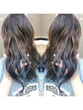 イル(iLu.) ブルー系インナーカラー＋サファイアアッシュ