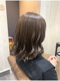 ふわっと切りっぱなしボブ