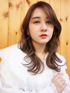 ブゾン(buZon) 【buZon ブゾン】外ハネくびれウェーブスタイル