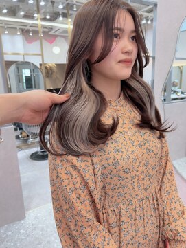 ロンド レア 天神大名店(Lond Le’a) ドレスヘア/ショコラアッシュ/ヘルシースタイル/インナーカラー