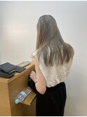 オリーブグレージュ