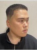イカつめ短髪スキンフェード前巻きアイロンパーマ前髪アップ