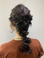 ブゾン(buZon)&nbsp;【buZonブゾン】　髪飾りなしでもOK！編み下ろしアレンジ