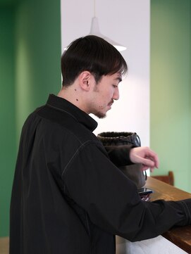 アナンダ(ananda) 柔らかな刈り上げ＋センターパートヘア