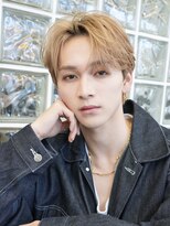 サンクマーケット 渋谷(cinq MARKET)&nbsp;渋谷メンズブリーチカラーミルクティーベージュセンターパート