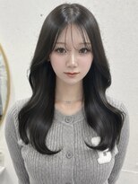 シーン(scene) ダークグレージュ×オレンジ味消しカラー×くびれ巻き【広島】