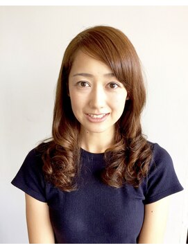 ビーポッシュ ジャスパー店(Be Posh) 根元ストレートのゆるフワパーマ