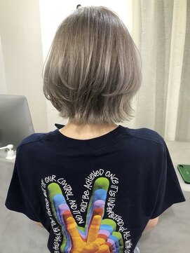 フー(fu.) ミルクティー×レイヤードボブ