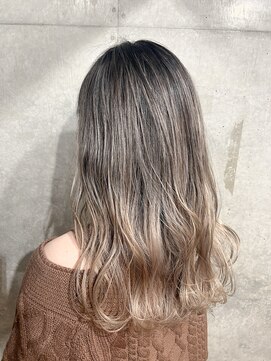 カリーナコークス 原宿 渋谷(Carina COKETH) ハイライト/ダブルカラー/ケアブリーチ/インナーカラー