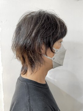 カゼ ダイカンヤマ Kaze DAIKANYAMA 癖毛を利用したくびれショート30代40代50代60代