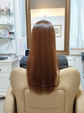 レヴィア 神栖店(revia) ～ブリーチ毛でもしなやかな艶髪に～