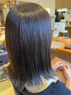 ネオリーブニコ 大井町店(Neolive Nico) 切りっぱなし ダークアッシュ 【グレージュ 外ハネヘア】