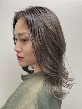 オンザ(ONTHE) 透明感milk tea beige