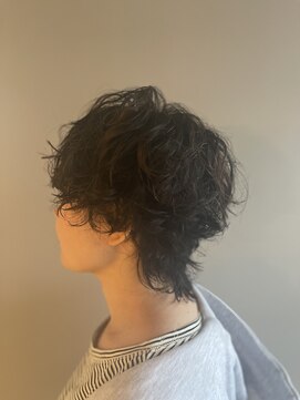 プレイ(pLAy) 個性派ウルフパーマ