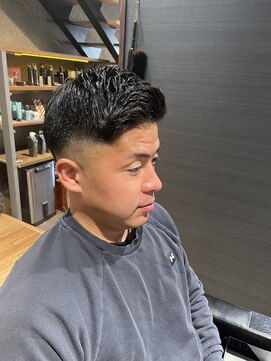 ダルチザン バーバーズプライド(D'ARTISAN Barber's PRIDE) ミドルフェードスタイル