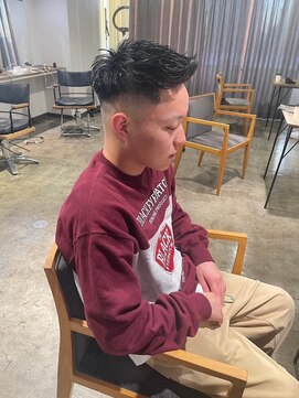 ニュート(Neut ) スパイキーショートフェードカットダウンパーマカルマパーマ