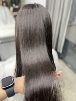 フォンズ(FONS)&nbsp;透明感カラー/グレージュ/寒色カラー/レイヤーカット/くびれヘア